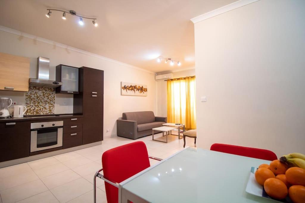 Modern Apt In The Heart Of Maltese Nightlife San Julián Exterior foto